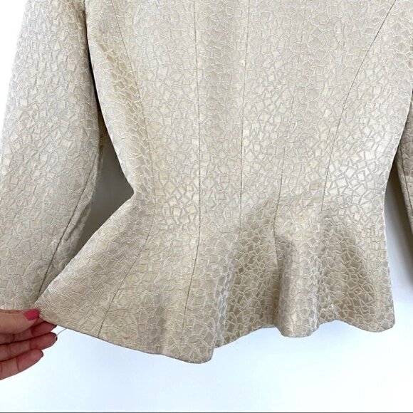 Maggy London  fitted jacket with “crystal” buttons - Picture 9 of 10